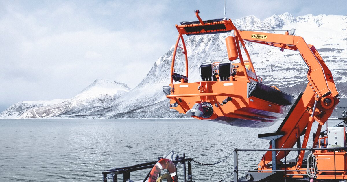 Davits | PALFINGER MARINE