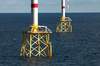 PALFINGER stiff boom cranes – a perfect fit for offshore transition platforms