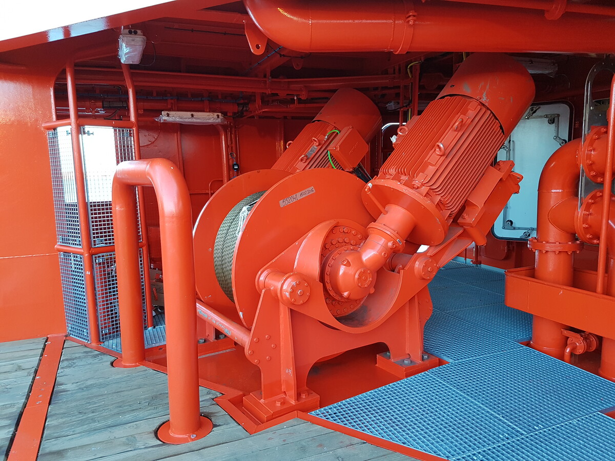 winches SPECIAL METALS AND EQUIPMENTS FZE